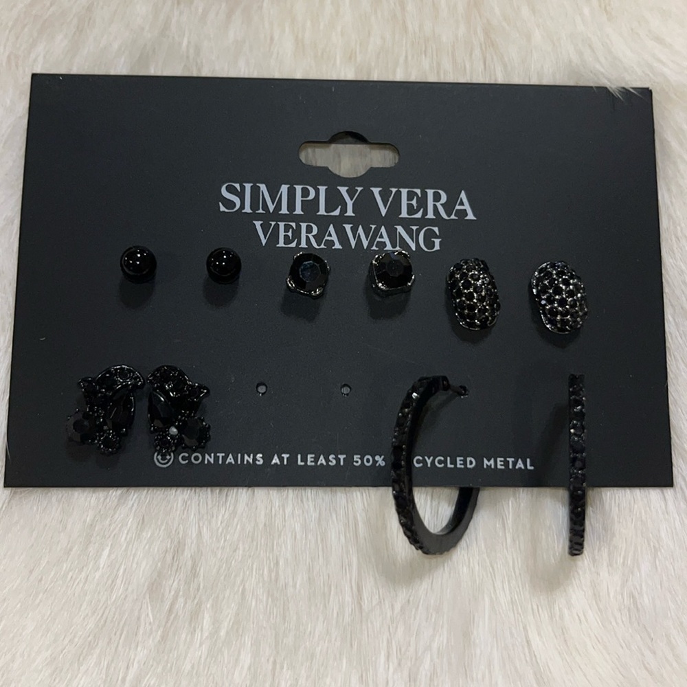 Simply Vera 5 pairs earrings